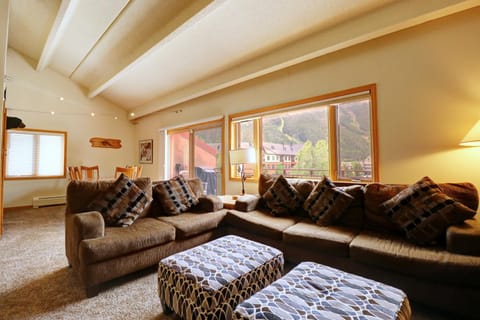 Pg310 Peregrine Condo Apartment in Copper Mountain