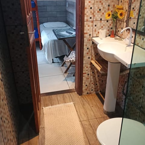 Pousada Marambaia Café - Praiana, econômica, Com café da manhã, piscina ao ar livre e hidromassagem aquecida -Frente para o mar Inn in Rio de Janeiro