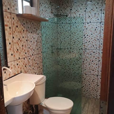 Pousada Marambaia Café - Praiana, econômica, Com café da manhã, piscina ao ar livre e hidromassagem aquecida -Frente para o mar Inn in Rio de Janeiro