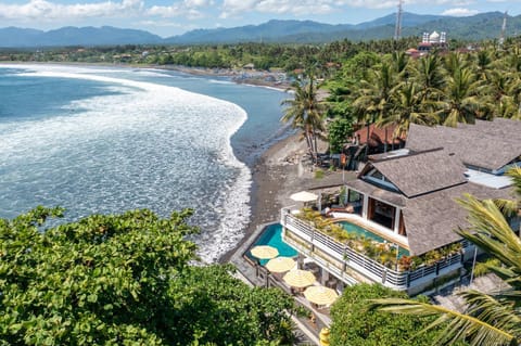 Property building, Garden, Beach, Beach, Swimming pool