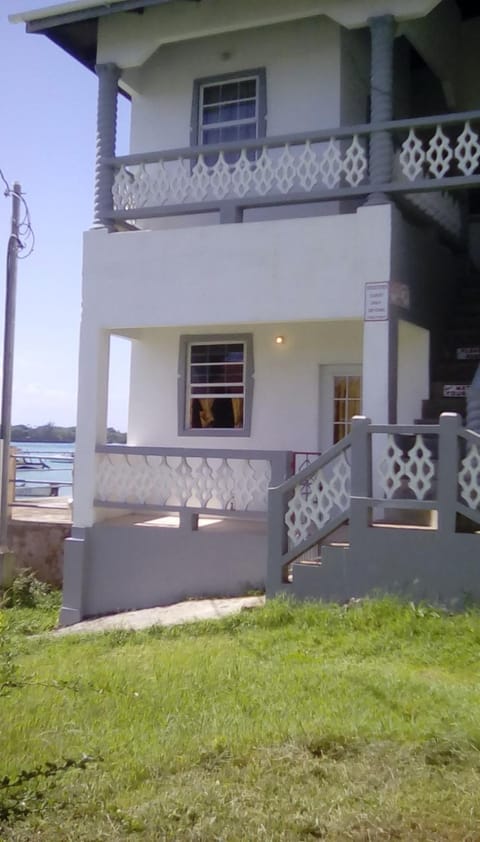 Memories Cottage and Apartments Condo in Western Tobago