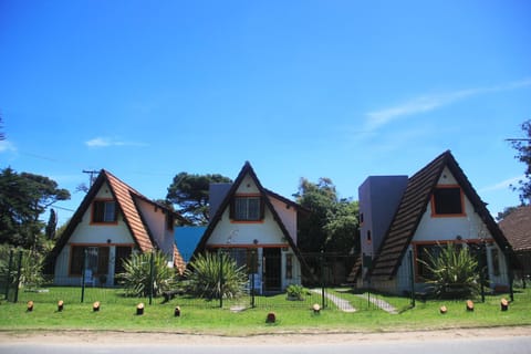 Property building, Facade/entrance, Garden