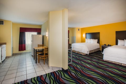 Days Inn & Suites by Wyndham Augusta Near Fort Eisenhower Hotel in Evans