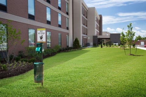Home2 Suites By Hilton Chicago Schaumburg Hotel in Rolling Meadows