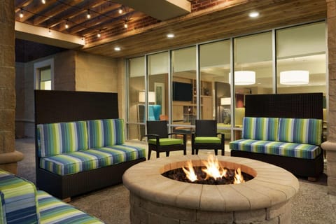 Home2 Suites By Hilton Middleburg Heights Cleveland Hotel in Middleburg Heights