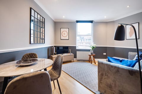 ARCORE Premium Rental Shaftesbury Avenue Condo in City of Westminster