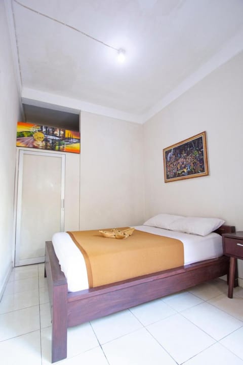 Putra Dadi Guest House Bed and Breakfast in North Kuta