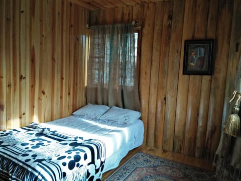 Agape Log Cabin Bed and Breakfast in Cordillera Administrative Region