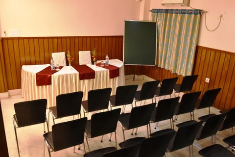 Business facilities, Meeting/conference room, Area and facilities