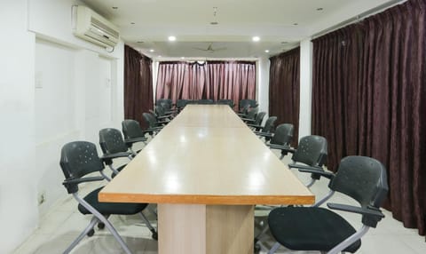 Meeting/conference room