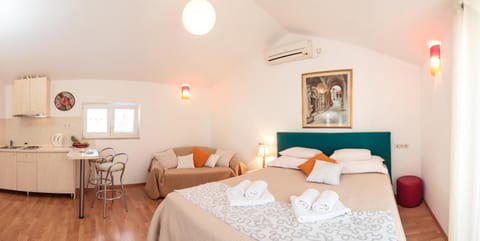 Split Inn Apartments Condo in Split