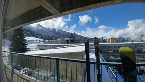 Balcony/Terrace, Mountain view