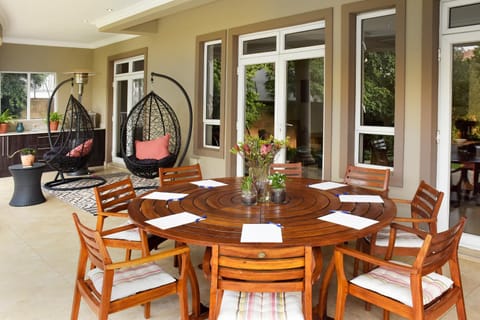 Sandown Guest House Bed and Breakfast in Sandton