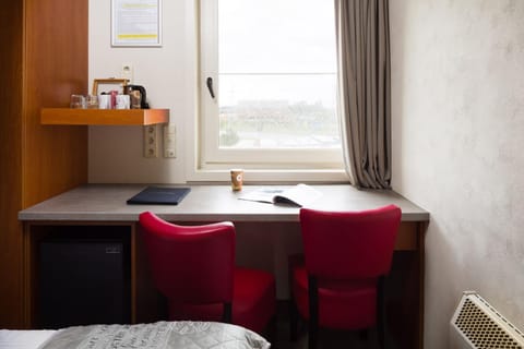 Restaurant/places to eat, TV and multimedia, Bedroom, Garden view, Street view, Quiet street view, Inner courtyard view