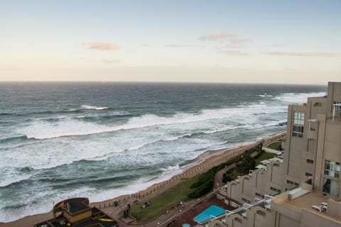 1104 The Bermudas - by Stay in Umhlanga Condominio in Umhlanga