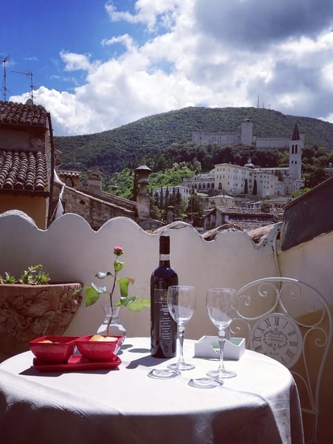 Balcony/Terrace, City view, Landmark view, Mountain view