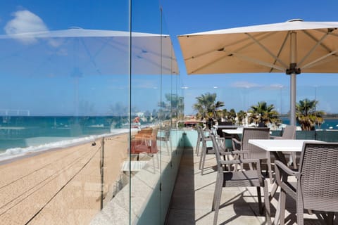 Golden Beach Guest House & Rooftop Bar Übernachtung mit Frühstück in Faro