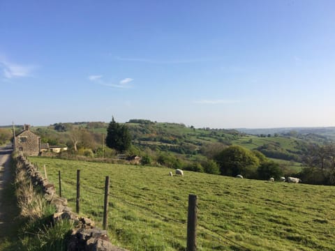 Hillside Cottage Maison in Amber Valley