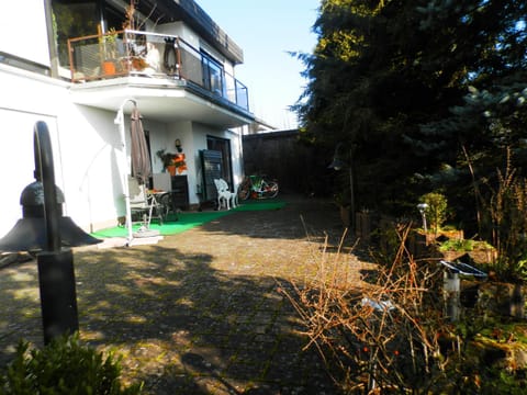 Garden, Balcony/Terrace