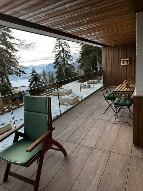 Renovated Mountain View Apartment - Les Eperviers House in Sierre