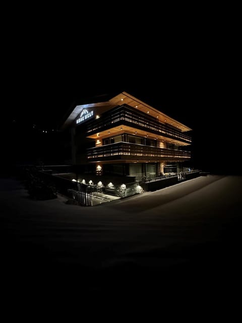 Property building, Winter, Summer, Sauna, Sauna, Skiing, Fitness centre/facilities, Hiking, Swimming pool, Breakfast, flat iron, kitchen