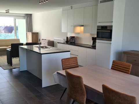 White Princess Condo in Koksijde