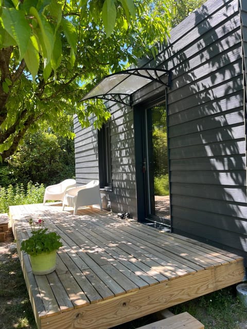 L'atelier des Coudelières Bed and Breakfast in Le Thor