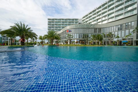 View (from property/room), Swimming pool, Swimming pool