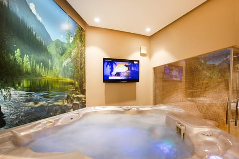 Hot Spring Bath, Hot Tub, Spa and wellness centre/facilities