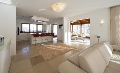 Living room, Dining area, kitchen