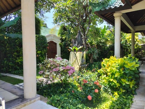 Villa Frangipani Villa in Denpasar