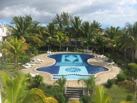 Bird's eye view, Swimming pool, Swimming pool