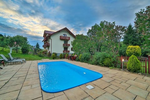 Natural landscape, Pool view, Swimming pool, Family