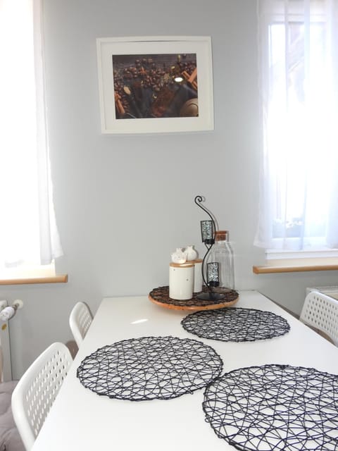 Domki U Skrzata House in Leba