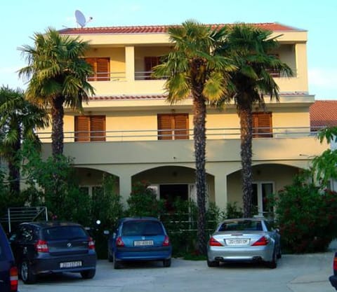 Property building, Day
