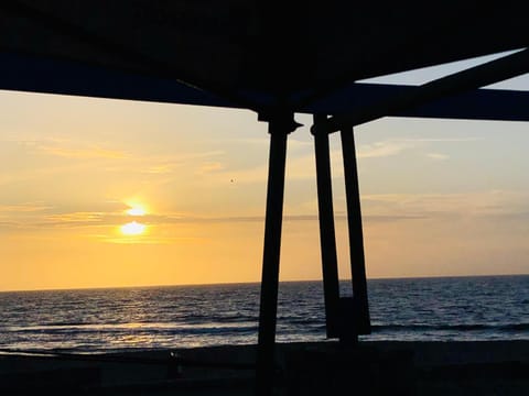 Neighbourhood, Summer, Beach, Sunset