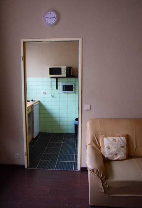 Kitchen or kitchenette, Decorative detail, Seating area