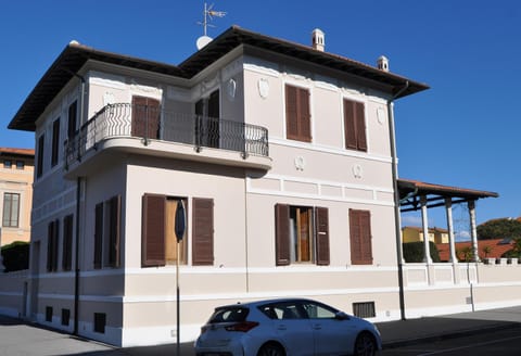 Villa Salvini Apartment in Marina di Pisa