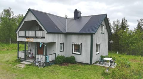 Facade/entrance, Garden view