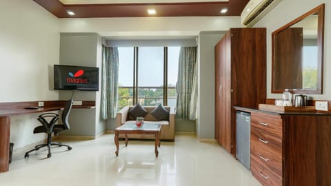 Magnus Vosiv Suites Hotel in Pune