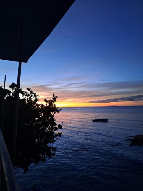 Ocean View Lodging House Bed and Breakfast in Oslob