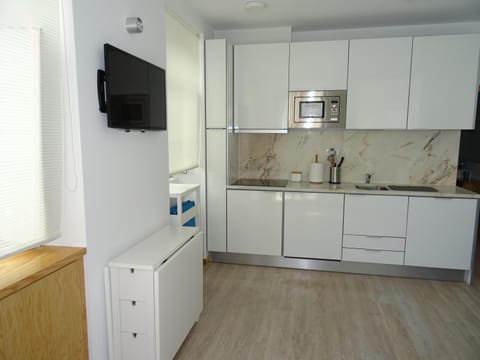 TV and multimedia, Kitchen or kitchenette, Dining area