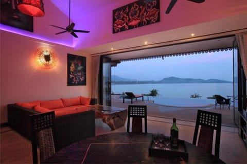 5 Bedroom Seafront Villa Phangan SDV231-By Samui Dream Villas Villa in Ko Pha-ngan Sub-district
