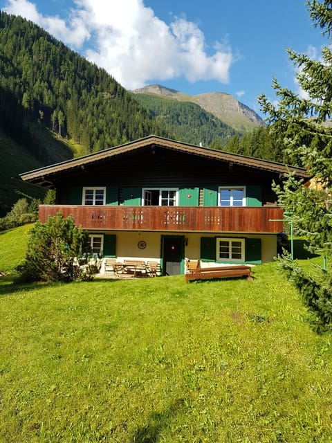 Property building, Spring, Garden