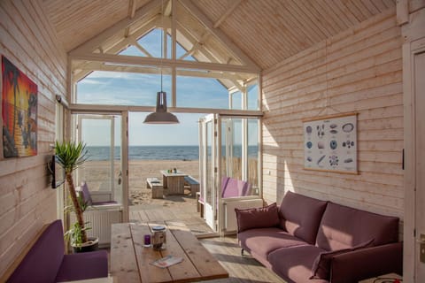 Living room, Seating area, Beach