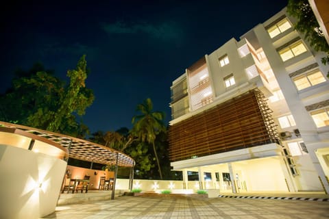 The Summit Luxury Apartments - Monthly Accommodation Condo in Chennai