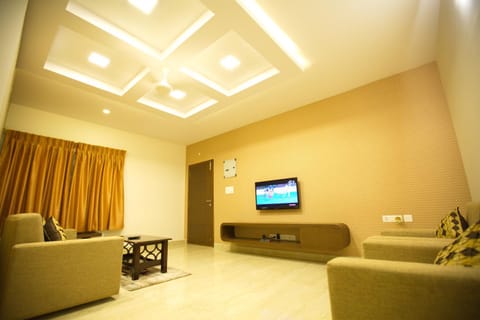 The Summit Luxury Apartments - Monthly Accommodation Condo in Chennai