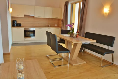 Kitchen or kitchenette, Living room, Other, Decorative detail, Seating area, Dining area