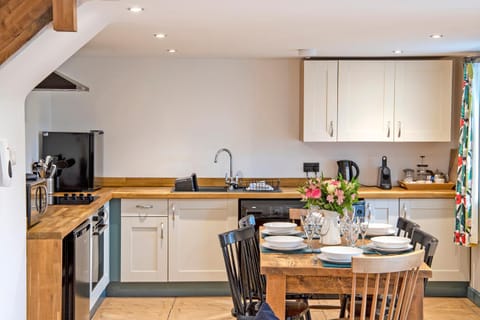 Stainsborough Hall Holiday Cottages House in Amber Valley