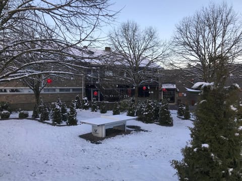 Facade/entrance, Winter